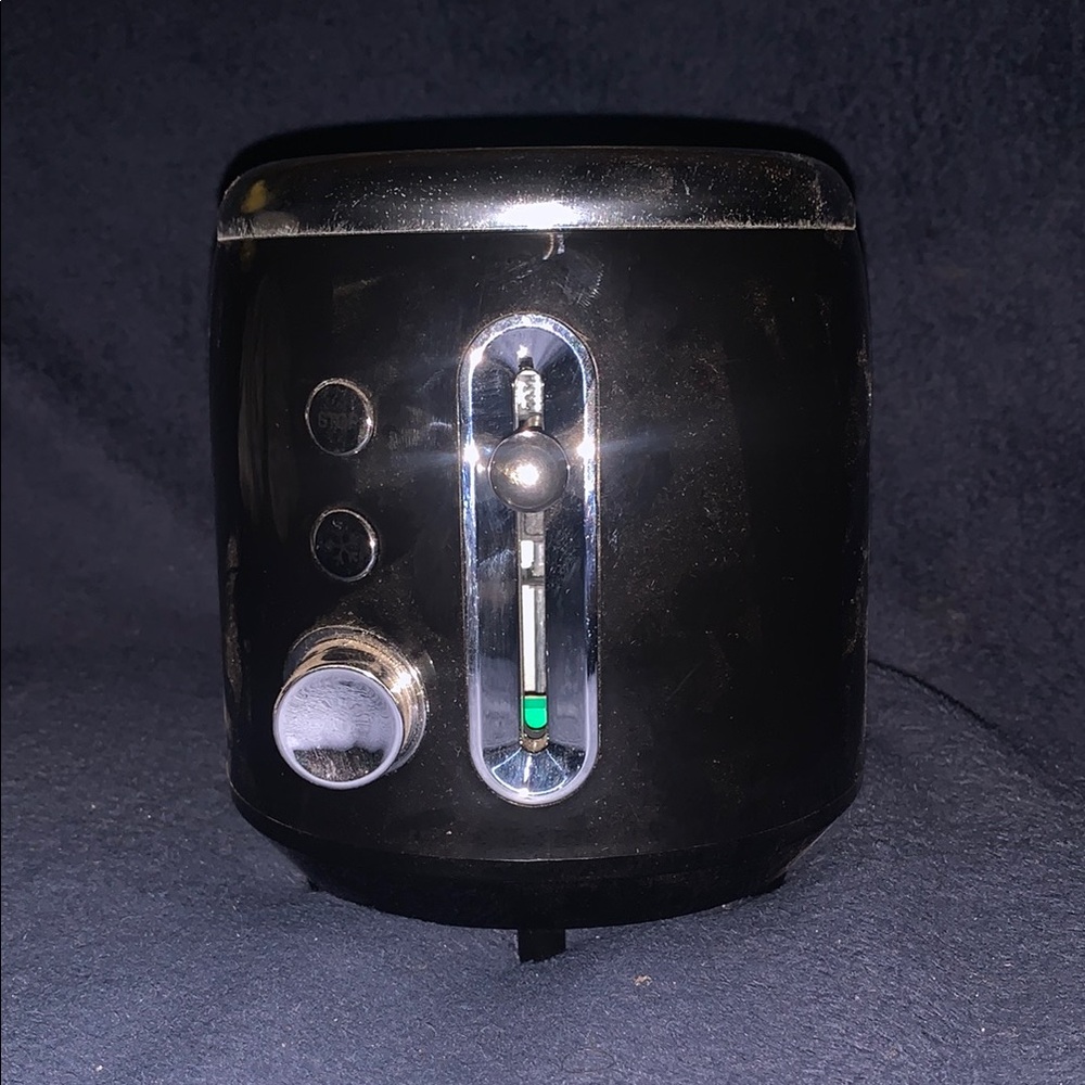 🍞 Black & Silver Toaster